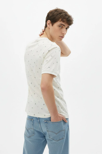 Camiseta '' SOSH 4 '' con detalle de insignia para hombre - Product Image 3