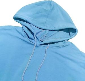 Sweats à capuche haut de gamme avec impression en relief, doublure en polaire épaisse, coupe structurée et motifs graphiques audacieux, idéaux pour la mode streetwear haut de gamme. - Product Image 6