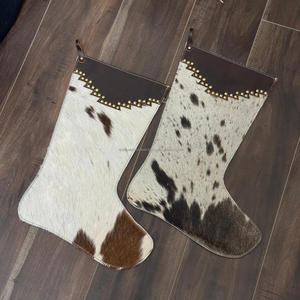 Ornement à suspendre en cuir de vachette personnalisé pour décoration de cheminée Cadeaux de Noël Bas pour décoration de fête de famille - Product Image 4