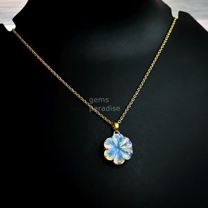 Colgante de flor de opalita AAA tallado a mano, collar de cristal con flor para mujer, colgante de piedra preciosa de opalita natural para mujer, venta al por mayor - Product Image 3