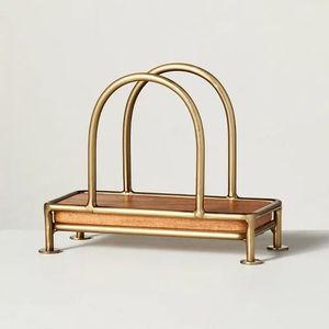 Support de boîte à mouchoirs triangulaire en métal doré, organisateur moderne pour la décoration de la maison ou de l'hôtel - Product Image 4