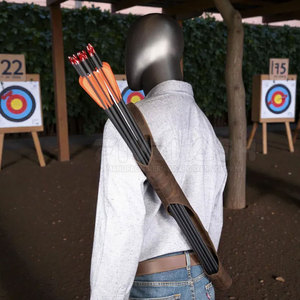 Sacoche de tir à l'arc en cuir haut de gamme pour l'extérieur, faite à la main, avec coutures robustes, ceinture réglable, équipement confortable pour la chasse et l'entraînement - Product Image 4