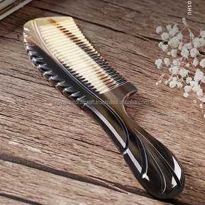 Peigne en corne fait main de qualité supérieure, artisanat naturel durable pour les cheveux et la barbe, avec une finition lisse et durable et un massage du cuir chevelier - Product Image 3