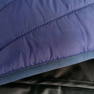 Blouson matelassé pour homme à blocs de couleur, col montant, coupe-vent, résistant à l'eau, vente en gros OEM, logo personnalisé en vrac - Product Image 3