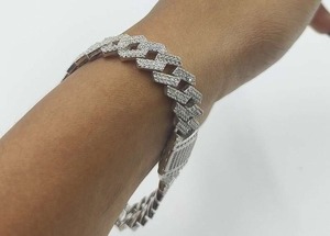 สร้อยข้อมือเพชรโมอิสซาไนต์แบบไมอามีคิวบันลิงค์สำหรับผู้ชาย — สไตล์ไมอามีคิวบันแบบหนักแน่น - Product Image 3