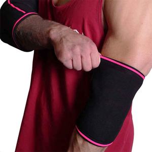 Manchon de coude de fitness en gros pour le levage de puissance Manchon de coude en néoprène de 5mm Support de coude de compression pour l'haltérophilie - Product Image 1