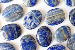 Piedras Planas Pulimentadas de Lapislázuli de Alta Calidad al por Mayor para Meditación, Decoración y Regalos - Product Image 3