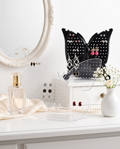 Organisation de bijoux avec notre porte-boucles d'oreilles en acrylique élégant: une solution d'affichage unique et chic pour vos accessoires - Product Image 5