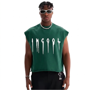 Camiseta sin mangas verde para hombre, cuello redondo, estampado de letras, estilo urbano, algodón transpirable, tela suave y transpirable. - Product Image 1