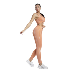 Conjunto de Yoga para Mujer, Top Deportivo sin Costuras con Tirantes Finos y Cuello Redondo, Leggings de Cintura Alta, 2 Piezas, Ropa Deportiva con Estampado en Contraste - Product Image 1