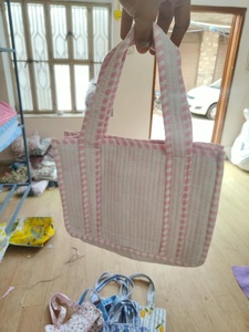 Bolsos de Mano Artesanales de Pinkcity, Estilo Bohemio Acolchado, Bolsos de Mano Grandes de Algodón Sólido con Parte Superior Abierta, Diseño Rajasthani - Product Image 3