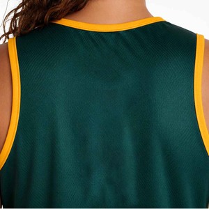 Ensemble d'uniformes de basketball personnalisés pour femmes, vert et or, maillot et short sublimés, respirant, séchage rapide, tenue d'équipe pour entraînement et match - Product Image 5