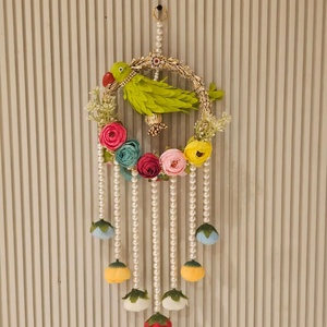 Décoration murale traditionnelle indienne artisanale Gota Patti Ring, technique classique avec travail de ruban doré - Product Image 1