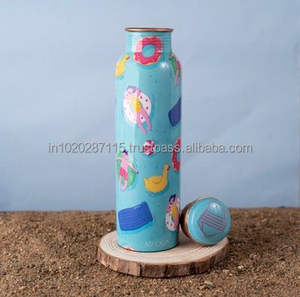 Botella de agua de cobre esmaltada floral vibrante con beneficios de agua curativa y artesanía tradicional adecuada para cualquier ocasión - Product Image 5