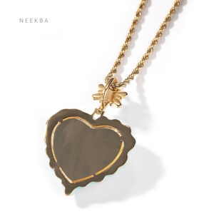 Colgante Corazón en Fuego – Diseño de Llama que se Derrite con Brillo de Moissanita, Diseño de Llama que se Derrite en Plata 925, Colgante Amor en Llamas - Product Image 5