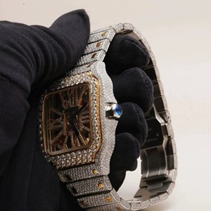 Reloj de Lujo Unisex de Acero Inoxidable con Cristales, 44mm, Incrustaciones de Diamantes, Analógico de Cuarzo, con Botón de Presión y Cierre Oculto, Resistente al Agua - Product Image 3