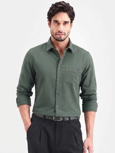 Chemise habillée en coton vert forêt pour homme, manches longues, col rabattu, style décontracté chic, tissu respirant, idéale pour l'été - Product Image 1