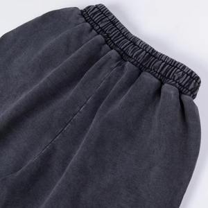 กางเกงขาสั้นทรงหลวมสบายๆ สำหรับผู้ชายผู้หญิง พร้อมหมุดย้ำด้านข้าง เอวยางยืด ดีไซน์เชือกผูก สตรีทแวร์ แฟชั่น กางเกงขาสั้นฤดูร้อน - Product Image 5