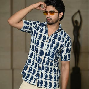 Camisa Casual de Manga Corta para Hombre, Diseño Elegante, Estampado a Mano, 100% Algodón, Tejido de Punto Recto, Étnica, Transpirable, ODM - Product Image 1