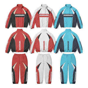 Conjunto deportivo de verano premium para hombre, diseño personalizado, chaqueta cortavientos de nailon con cremallera y pantalones a juego, transpirable. - Product Image 4