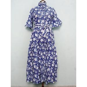 เดรสยาวผ้าฝ้ายแท้ 100% สำหรับผู้หญิง ลายพิมพ์ดอกไม้แบบอินเดีย ทำมือ แขนยาว น่ารัก สวมใส่สบาย เหมาะสำหรับงานปาร์ตี้ เรียบง่าย - Product Image 2