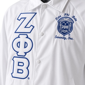 Veste de coach de sororité Zeta Phi Beta avec lettres grecques brodées, ligne croisée, blanche et bleu roi, boutons-pression, et écusson - Product Image 5
