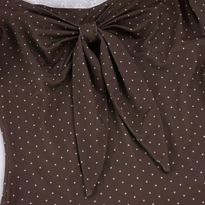 T-shirt court à col en V et manches longues imprimé, respirant, en tissu tissé, tendance, pour femme, idéal pour les soirées - Product Image 5