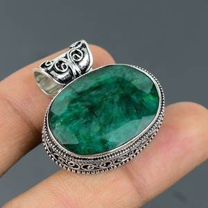 Colgante de Esmeralda Zambiana Facetada, Joyería de Plata de Ley Hecha a Mano, Collar de Piedra Preciosa Natural de Lujo, Regalo para Ella - Product Image 3