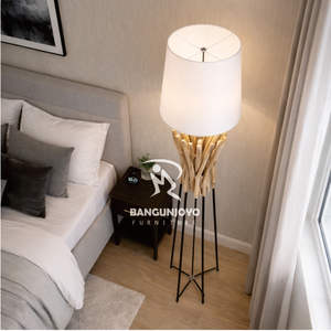 Lampe de chevet en bois massif écologique et durable avec pieds en fer, design moderne pour chambre à coucher - Product Image 2