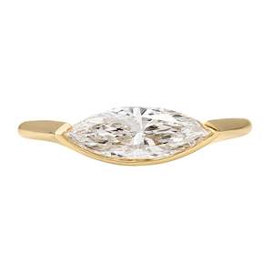 Bague en diamant taille marquise pour femme, or 14 carats, style classique, certifiée IGI - Product Image 1