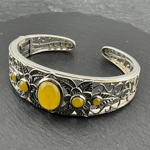 Bracelet manchette articulé floral en argent sterling massif, orné de quartzite jaune jade vintage, bijou artisanal en pierres précieuses - Product Image 5
