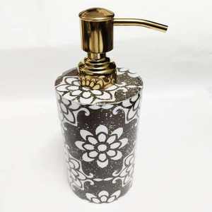 Juego de Accesorios de Baño de Plástico Polivinílico Impreso, Color Blanco, con Dispensador de Jabón, para Exportación - Product Image 5