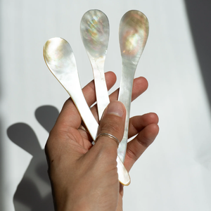 Cuchara de Caviar de Lujo con Incrustaciones de Madreperla, Elegante Cuchara de Servir de Concha para Comidas Gourmet, Set de Regalo y Colección de Vajilla Premium - Product Image 2