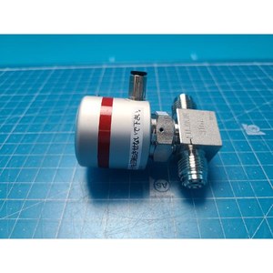 Vanne à soufflet FUJIKIN 316L 076850 utilisée comme pièce détachée pour équipement semi-conducteur Legacy - Product Image 5
