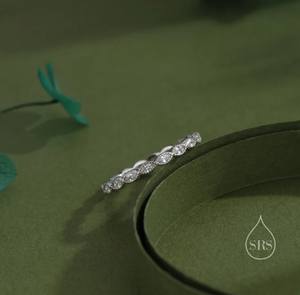 Anillo Infinito Marquise con Circonitas en Plata de Ley, Anillo Delgado con Cristales Marquise en Plata o Oro - Product Image 4