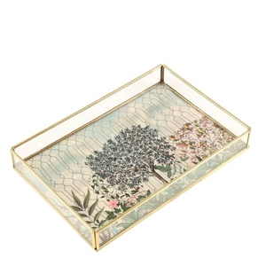 ถาดแก้วทรงสี่เหลี่ยมตกแต่งขอบทองลายดอกไม้สไตล์โบฮีเมียน - Product Image 1