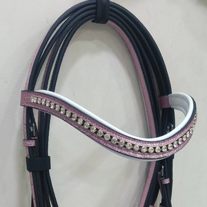 Brida Inglesa con Cristales en la Frente y Narigueira Acolchada de Cuero Genuino Hecha a Mano Estilo Inglés para Caballos - Product Image 1