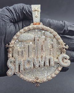 Colgante de Lujo Chapado en Oro de 18K, Estilo Hip Hop, Plata 925, Moissanita VVS, Colgante Personalizado con Nombre, Colgante Circular Bicolor con Letras de Rapper, Estilo Bling - Product Image 1