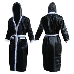 Bata de Boxeo Personalizada con Capucha – Satén Ligero Premium, Ajuste Personalizado, para Salida al Ring, Entrenamiento y Uso en el Ring - Product Image 5
