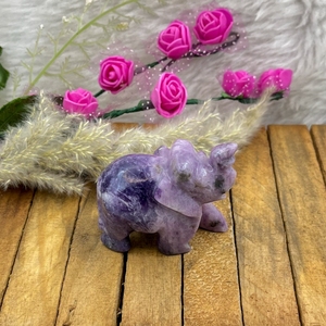 Figura de Elefante Tallada a Mano en Lepidolita, Piedra Preciosa Natural, Decoración Feng Shui para Aliviar el Estrés, Venta al por Mayor de Rajasthan Chakralume - Product Image 3