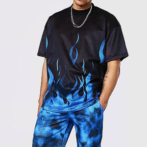 ชุดเสื้อยืดคอกลมและกางเกงขาสั้นพิมพ์ลายแบบซับลิเมชั่นสั่งทำพิเศษสำหรับผู้ชาย สไตล์ลำลอง เสื้อผ้าสตรีทแวร์ฤดูร้อน ชุดสองชิ้นผ้าโพลีเอสเตอร์ - Product Image 2