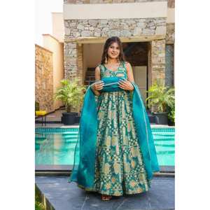 Vestido Anarkali de Diseñador y Dupatta para Fiestas, Ropa India y Pakistaní - Product Image 2