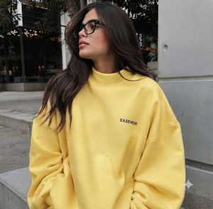 เสื้อสเวตเชิ้ตคอเต่าทรงโอเวอร์ไซส์สำหรับผู้หญิง แบรนด์หรู ผลิตตามแบบ OEM ผ้าฝ้ายปิเก้พรีเมียม ทรงหลวม สไตล์ลำลอง สตรีทแวร์ เสื้อผ้าสำหรับฤดูใบไม้ร่วงและฤดูหนาว - Product Image 1