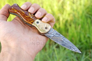 Cuchillo Plegable de Acero de Damasco Hecho a Mano con Mango de Resina, 7 Pulgadas de Largo, Cuchillo de Bolsillo para Exteriores de Grado Industrial, OEM - Product Image 2