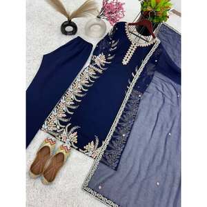 Ensemble haut bas et Dupatta pour femmes avec broderie lourde - Product Image 4