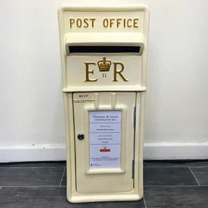 Boîte aux lettres de mariage personnalisée faite à la main VR Crown Embelm, revêtement rouge, avec serrure et clé de luxe, accès frontal, prix de gros - Product Image 5