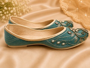 Chaussures plates Jutti confortables à fleurs vertes et perles pour femmes, bout rond, à enfiler, ethniques, toutes saisons, pour mariage et festivals - Product Image 4