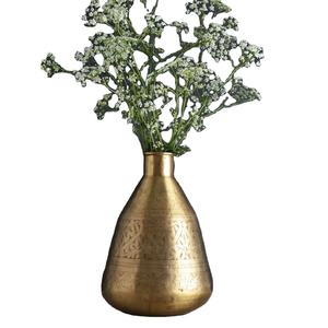 Jarrón Decorativo de Metal Color Dorado de Alta Gama para Decoración de Interiores, Vestíbulo de Hotel y Sala de Estar - Product Image 1