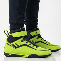 Chaussures de course automobile haute performance pour usage sportif, structure légère ignifuge, semelle souple, contrôle optimal