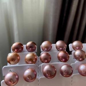 Vente en gros de boucles d'oreilles en perles d'or naturelles de 10 à 11 mm, style parfumé, luxe léger, mode, fabriquées par des experts - Product Image 3